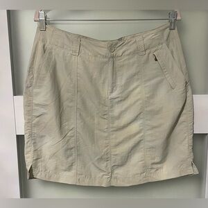 🍂 Royal Robbins tan mini casual skirt